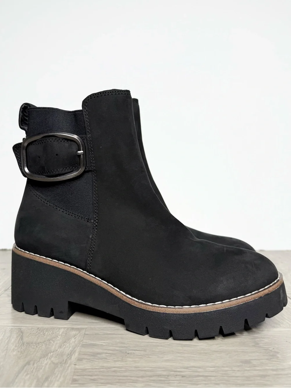 Blondo Dahlia Black Nubuck Boot 6.5 M